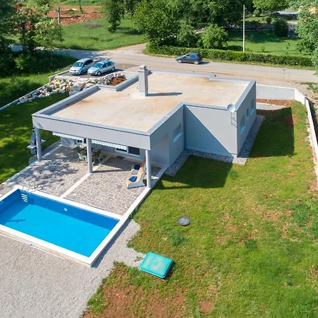 Holiday home Mit Eigenem Pool